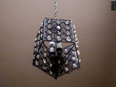 ...cos� come i lampadari...